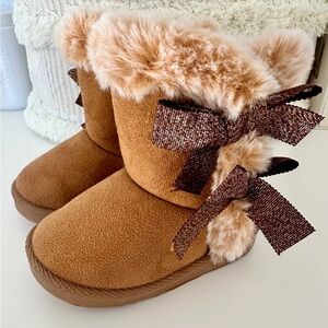 First Steps Baby Girl Faux Ugh Boots Bows Size 4 NEW